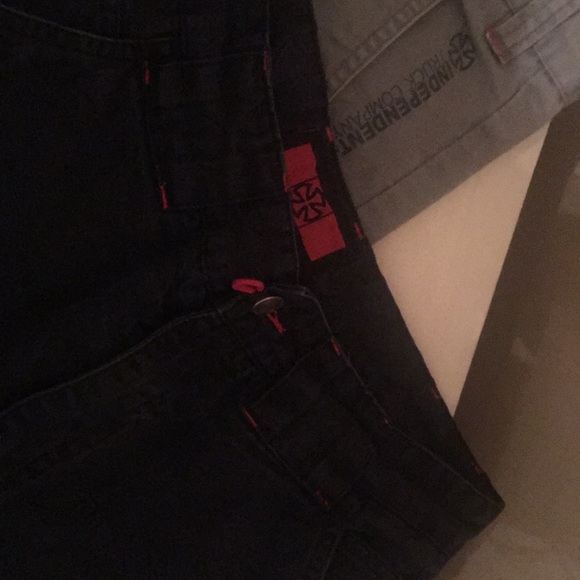 Indepenent truck company shorts 3 pair size 34 - Picture 4 of 6